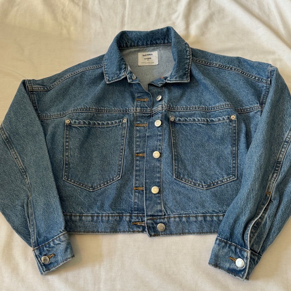 Old Navy Medium Boyfriend Jean Jacket ~ Emma Cropped Crop Large Pockets